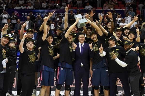 CBA总冠军次数最多的球队是哪个？